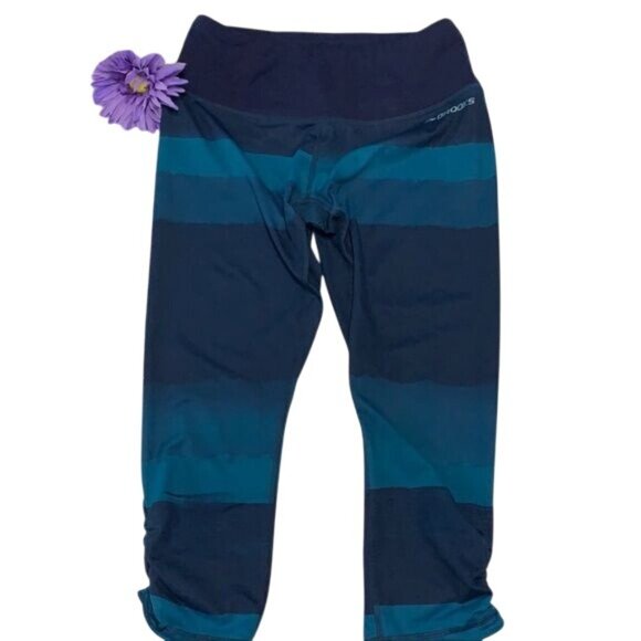 Brooks Womens Capri Leggings Size S Blue Striped Pattern Stretch Activewear - Picture 8 of 8